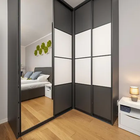 Comfortable Krakowska With Free Parking By Renters Διαμέρισμα *