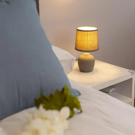 Comfortable Krakowska With Free Parking By Renters