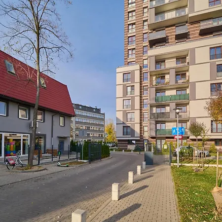 Διαμέρισμα Comfortable Krakowska With Free Parking By Renters
