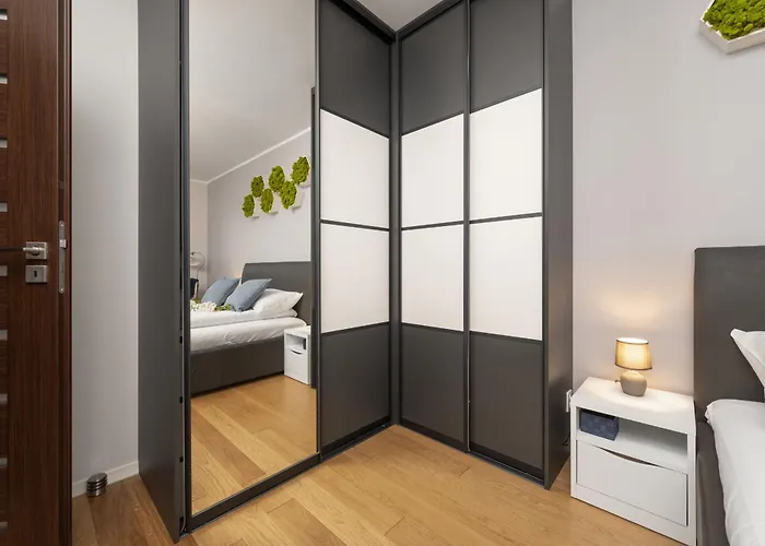 Comfortable Krakowska With Free Parking By Renters Apartament *