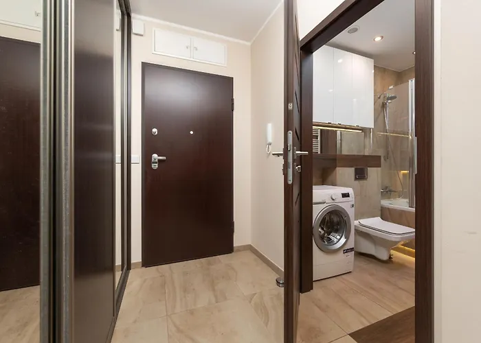 Comfortable Krakowska With Free Parking By Renters *