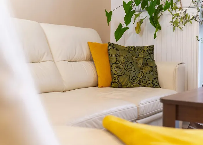 Comfortable Krakowska With Free Parking By Renters Apartament